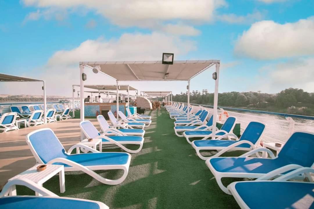 Отель M/S Nephtis Nile Cruise Луксор Экстерьер фото
