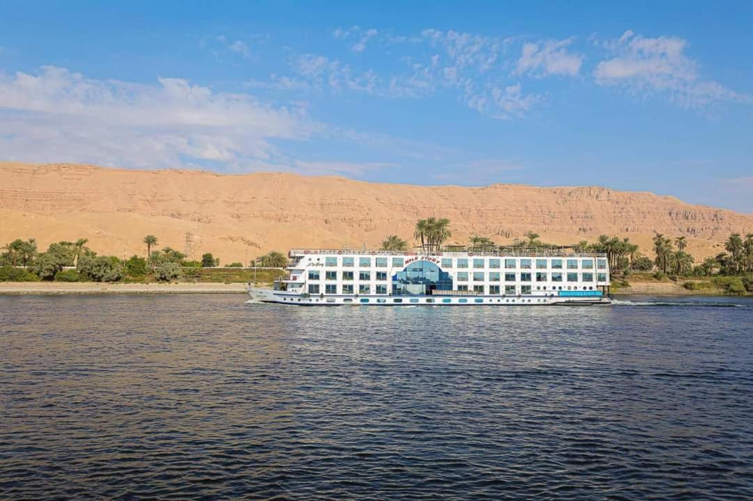 Отель M/S Nephtis Nile Cruise Луксор Экстерьер фото